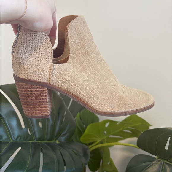 Lucky Brand Power Suede‎ Cutout Ankle Bootie Size 7 - Picture 2 of 14